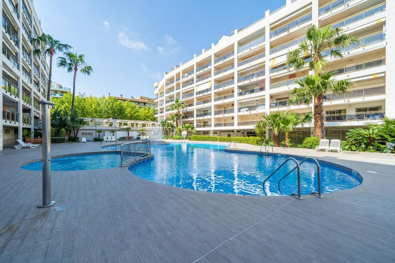 - 111 Apartament *